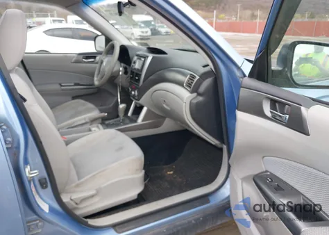 2011 Subaru Forester 2.5X Premium z USA, uszkodzony, nr VIN JF2SHADC8BH712774